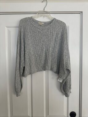 Billabong Light Gray Ribbed Cropped Crew Sweater